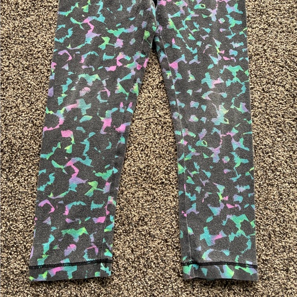 Xersion Girl’s Green/Blue/Black Printed Leggings, Size 5 - Picture 3 of 7